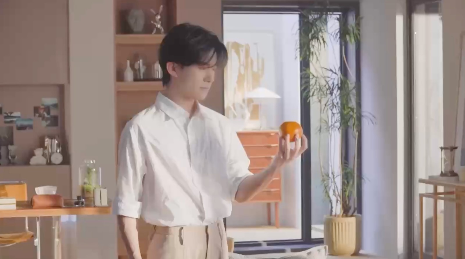 易烊千璽×匯源果汁廣告片拍攝花絮 易烊千璽×匯源果汁廣告片拍攝花絮