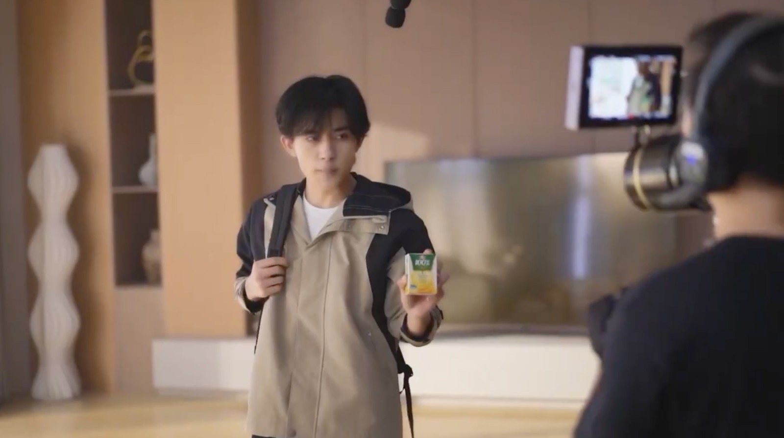 易烊千璽×匯源果汁廣告片拍攝花絮 易烊千璽×匯源果汁廣告片拍攝花絮